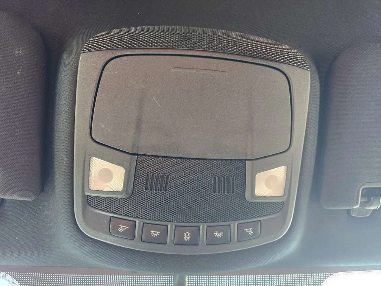 Used 2019 White Lincoln Standard image 24