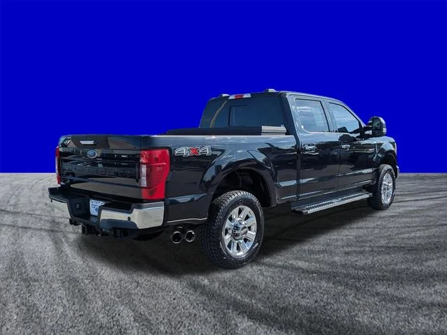Used 2020 Black Metallic Ford Lariat image 4