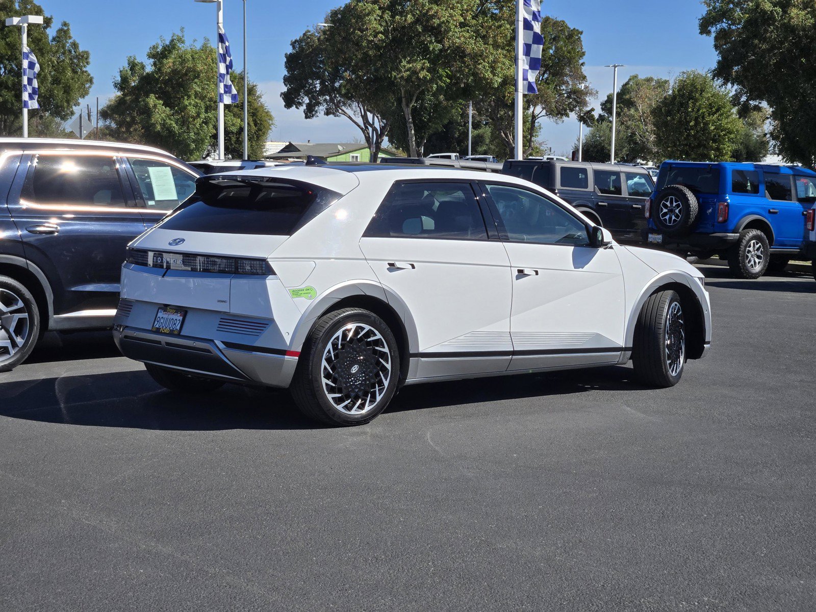 Certified Used 2023 Atlas White Hyundai Limited image 4