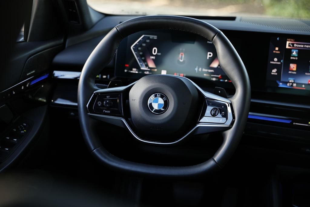 2025 BMW 5 Series 530i - Photo 28