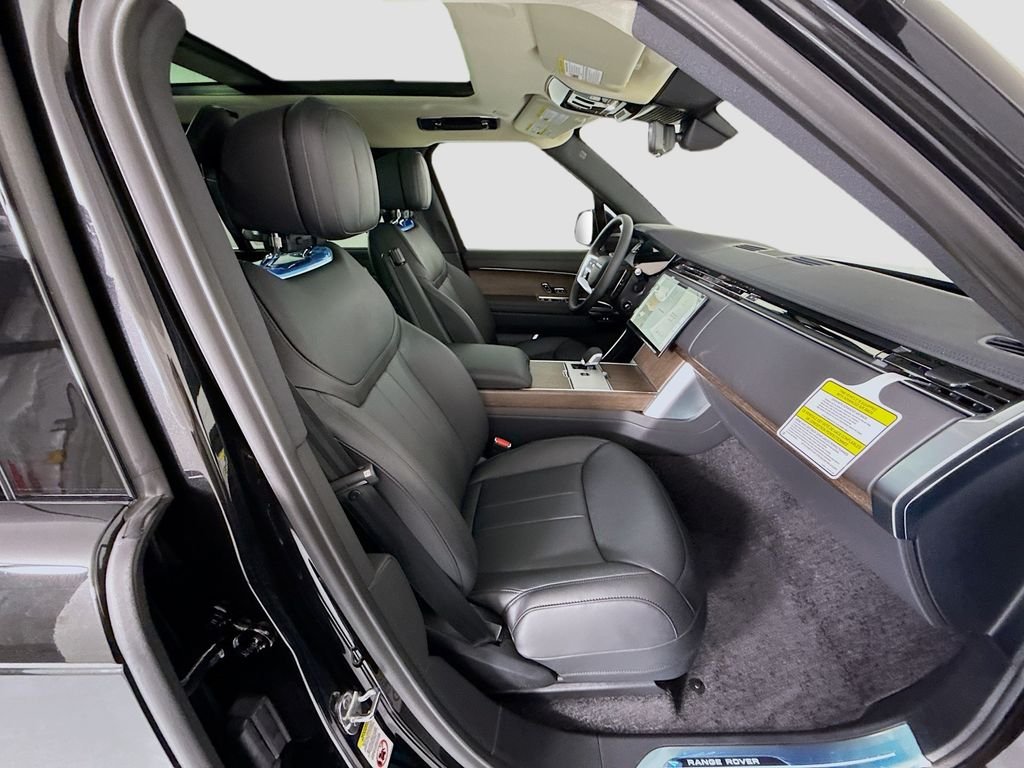 New 2026 Santorini Black Land Rover SE image 20
