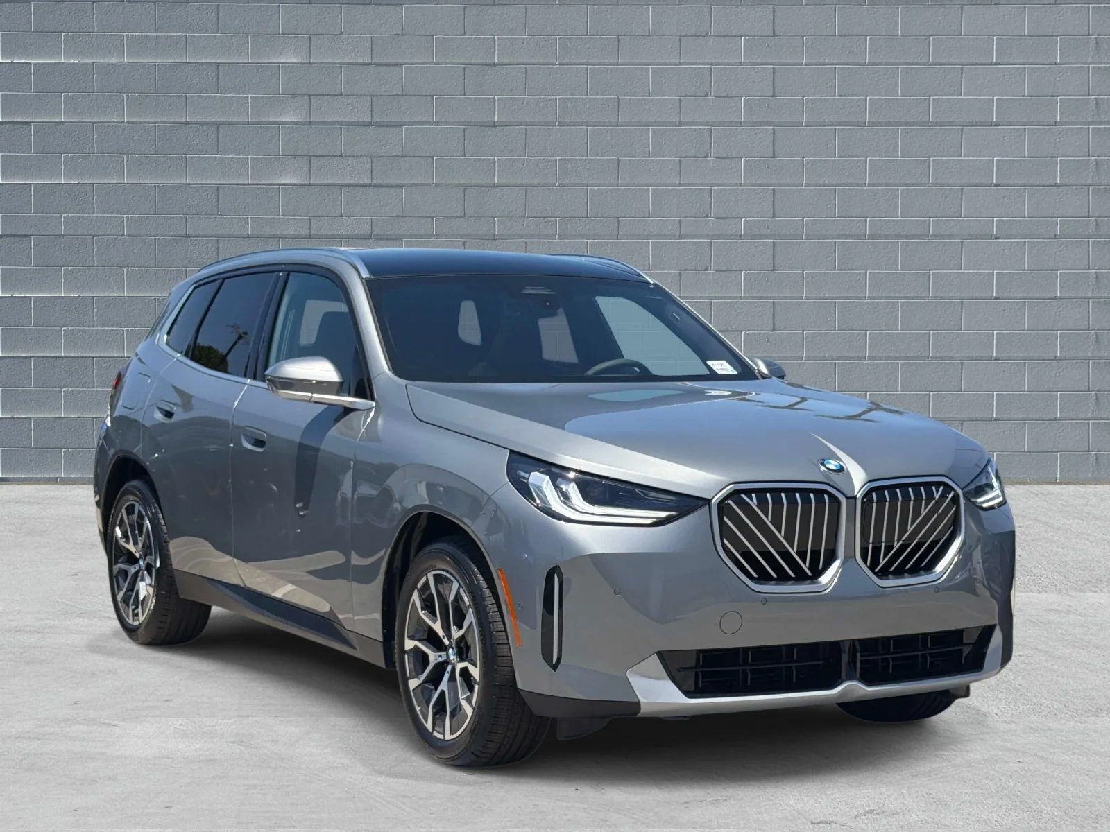 New 2026 Skyscraper Grey Metallic BMW 30 xDrive image 1