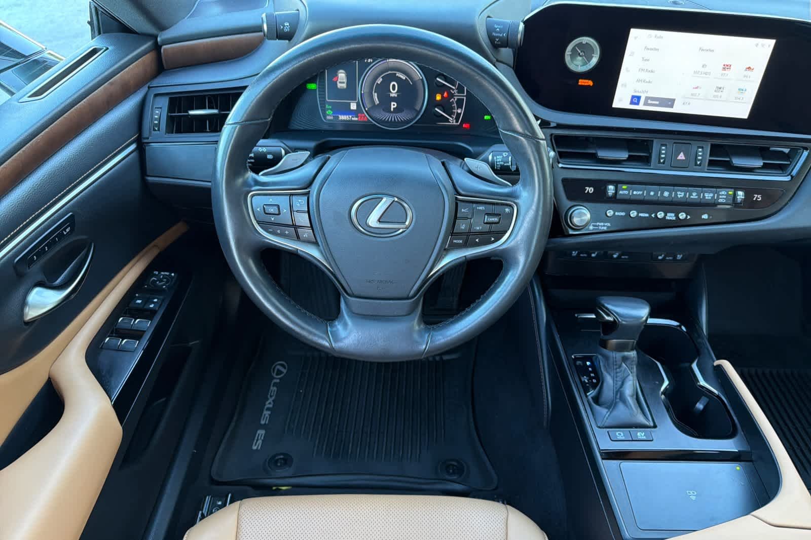Certified Used 2025 Eminent White Pearl Lexus  image 15
