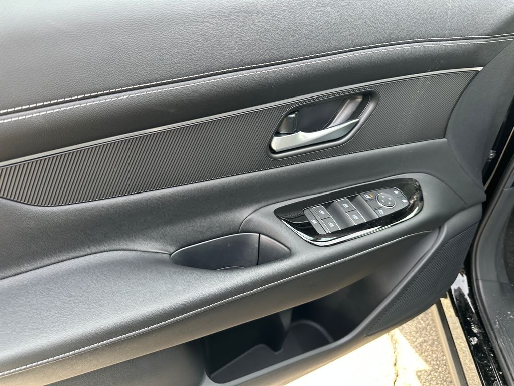 2025 Nissan Murano SV - Photo 13