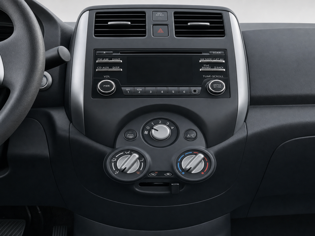 Used 2014 Black Nissan 1.6 SL image 16