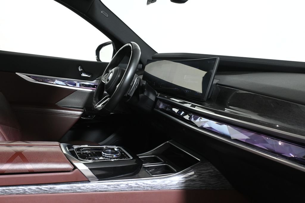 Used 2024 Black BMW 760i xDrive image 31