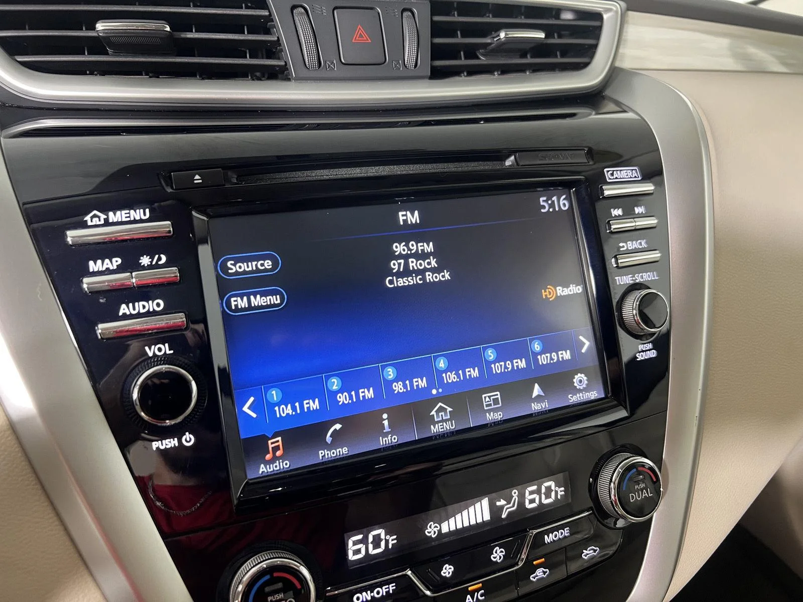 Used 2018 Pearl White Nissan SL image 20