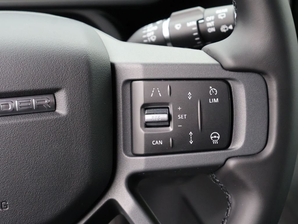 New 2026 Santorini Black LAND ROVER X-Dynamic SE image 31