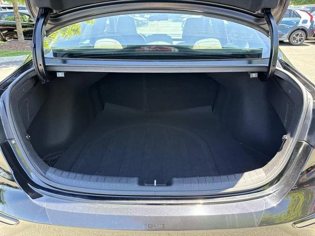 Used 2019 Black Kia LXS image 29