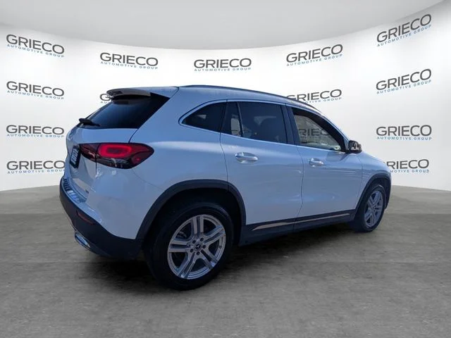 Used 2021 Black Mercedes-Benz GLA 250 image 7