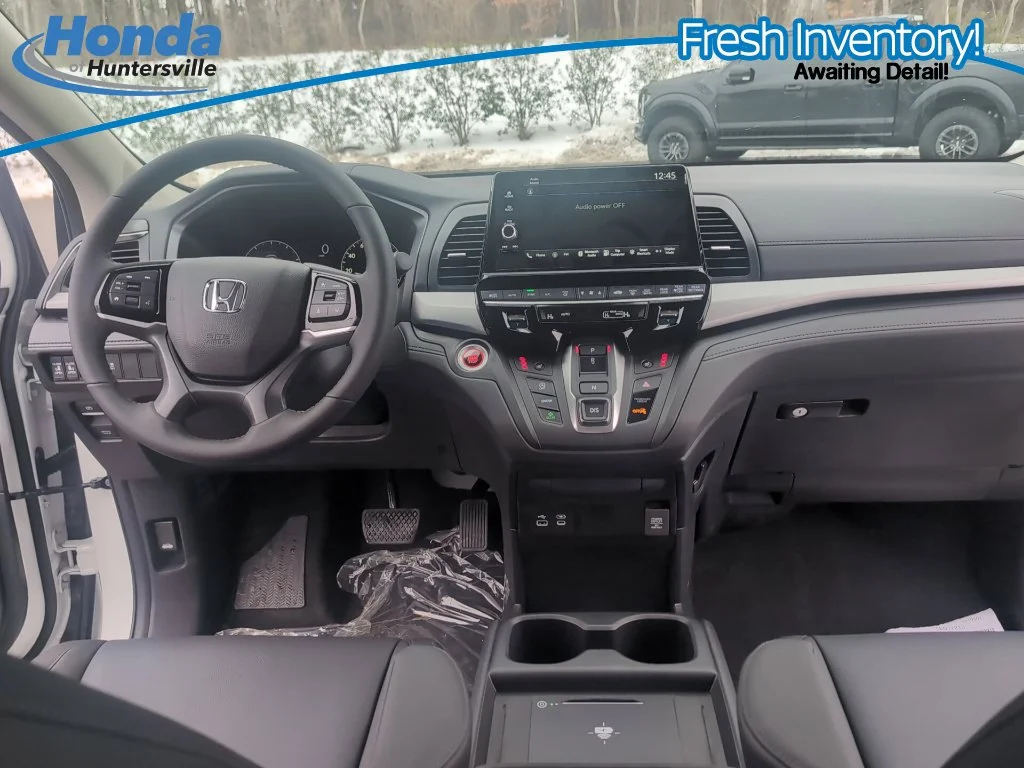 Certified Used 2026 Platinum White Pearl Honda EX-L image 20