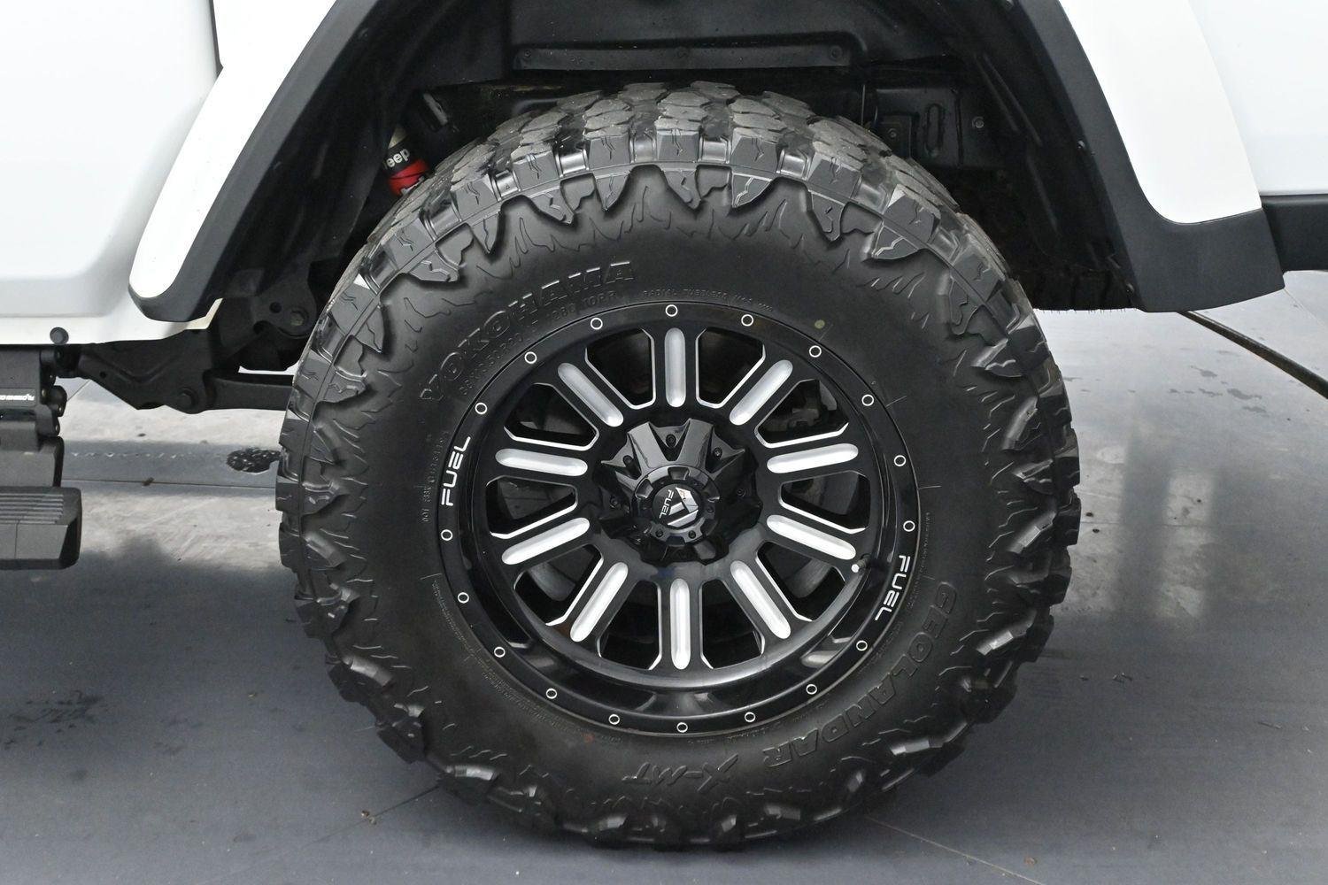 Used 2021 Bright White Clearcoat Jeep Rubicon image 34