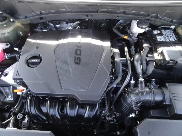 Used 2025 Green Hyundai SEL image 13