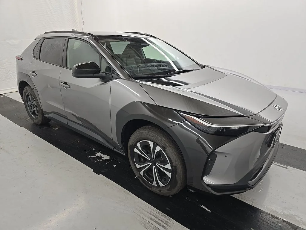 Used 2024 Toyota bZ4X XLE with VIN JTMAAAAA7RA039402 for sale in Portland, OR