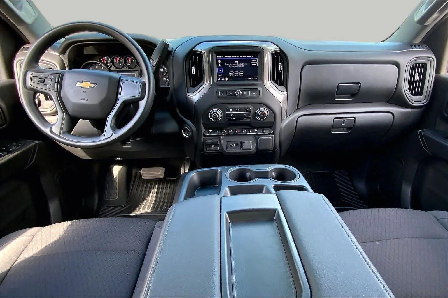 Used 2025 Slate Gray Metallic Chevrolet Custom image 16