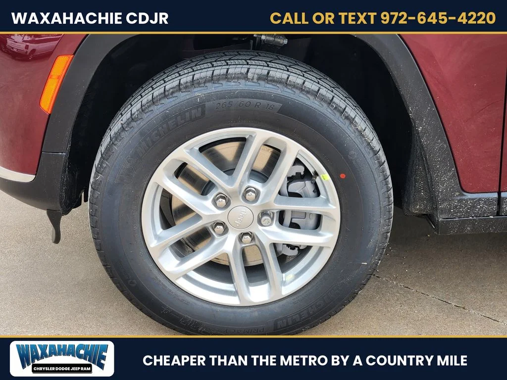 New 2026 Velvet Red Pearl-Coat Exterior Paint Jeep Laredo X image 8