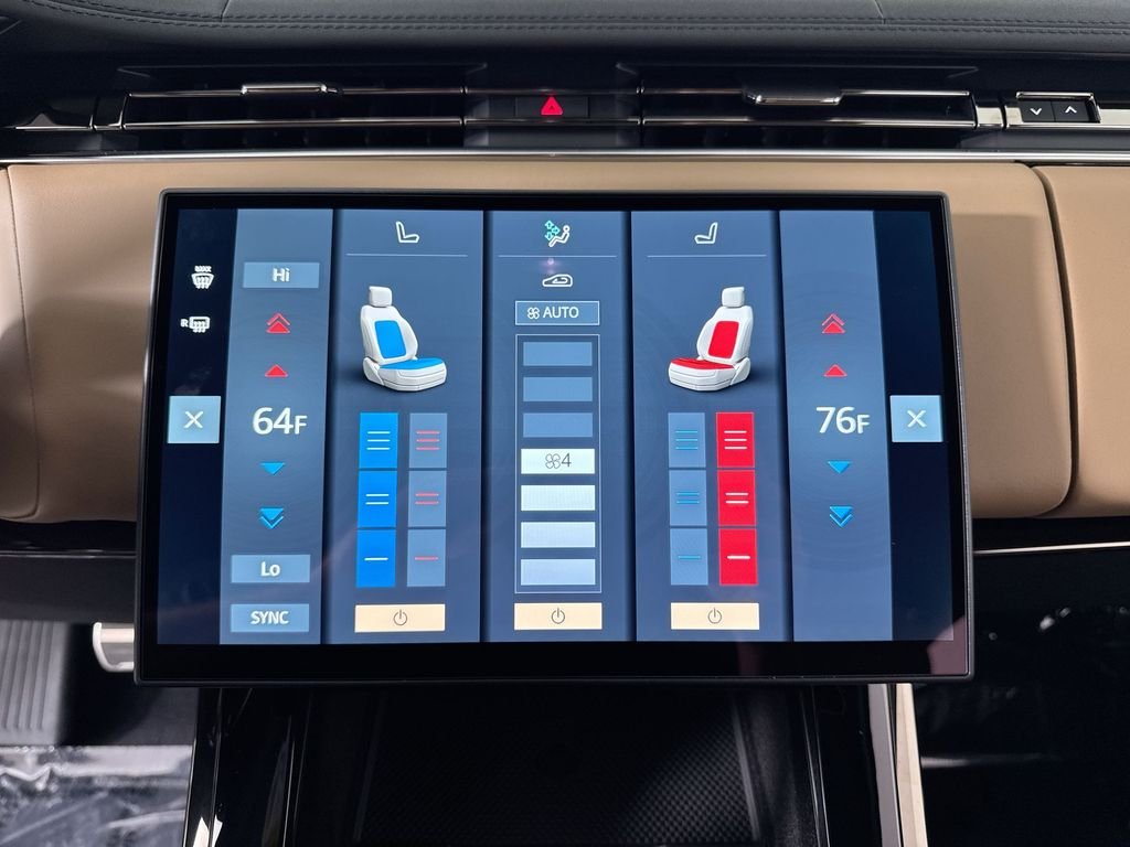 New 2026 Charente Grey Land Rover Dynamic SE image 18