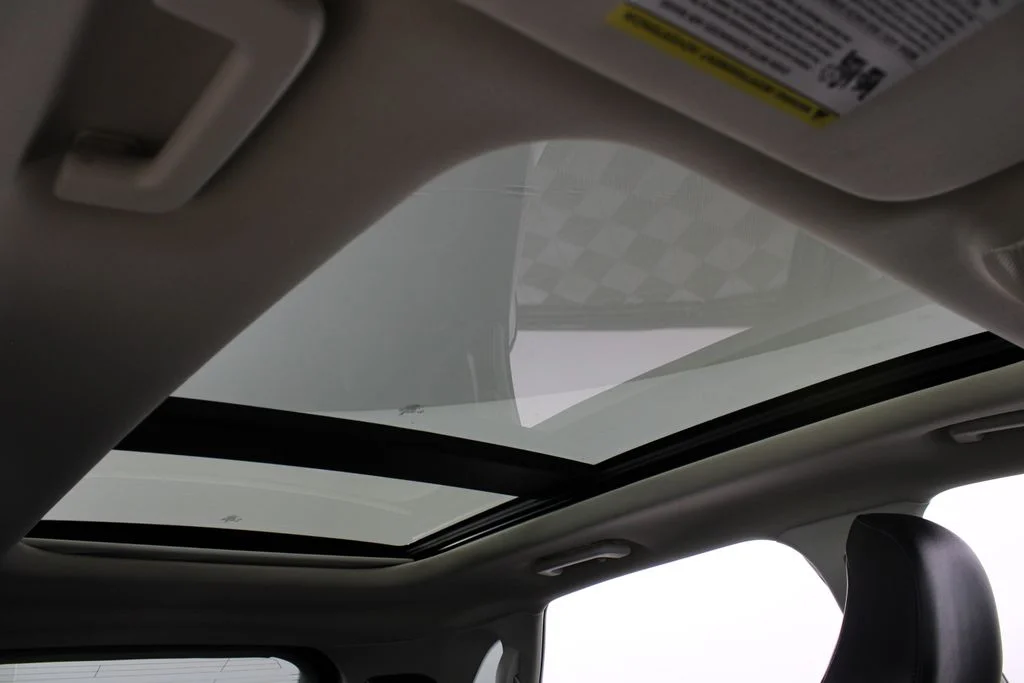 Used 2024 White Ford SEL image 21