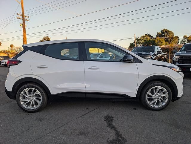 2027 Chevrolet Bolt LT - Photo 7