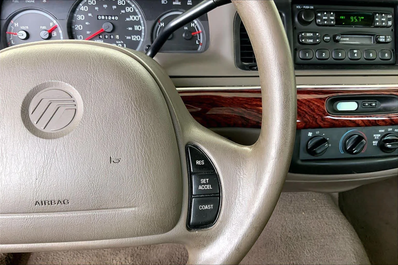 Used 2000 HARVEST GOLD CLEARCOAT METALLIC Mercury GS image 24
