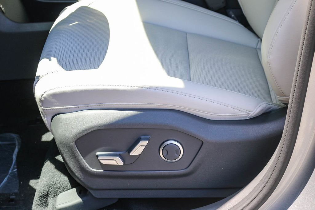 New 2026 Silver Hyundai SEL image 20