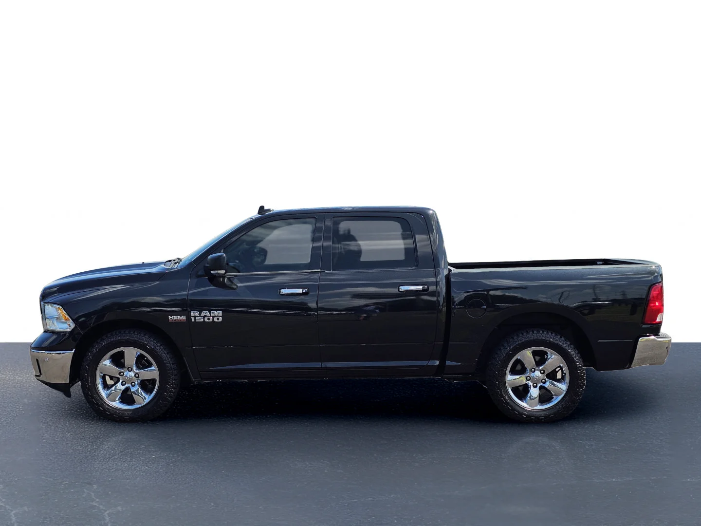 Used 2017 Brilliant Black Crystal Pearlcoat Ram Big Horn image 14
