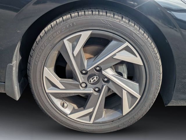 2024 Hyundai Elantra SEL - Photo 11