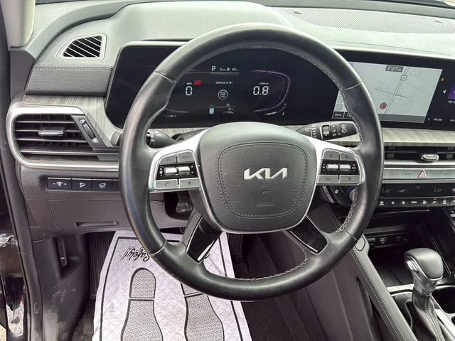 Used 2023 Black Kia EX image 15