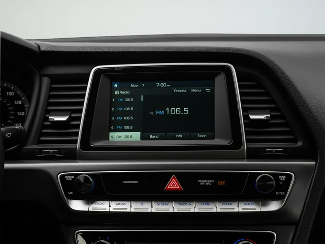 Used 2018 Gray Hyundai Sport image 18