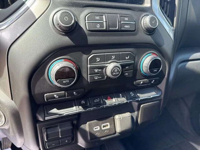 Used 2019 Red Chevrolet LT image 29