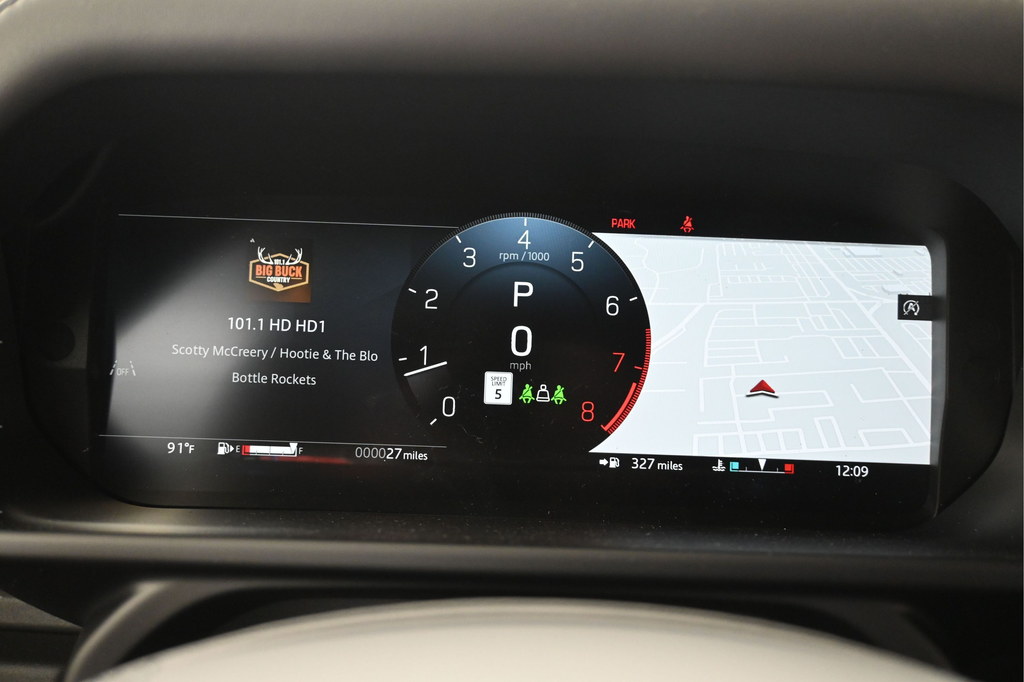 New 2026 Black Land Rover  image 15