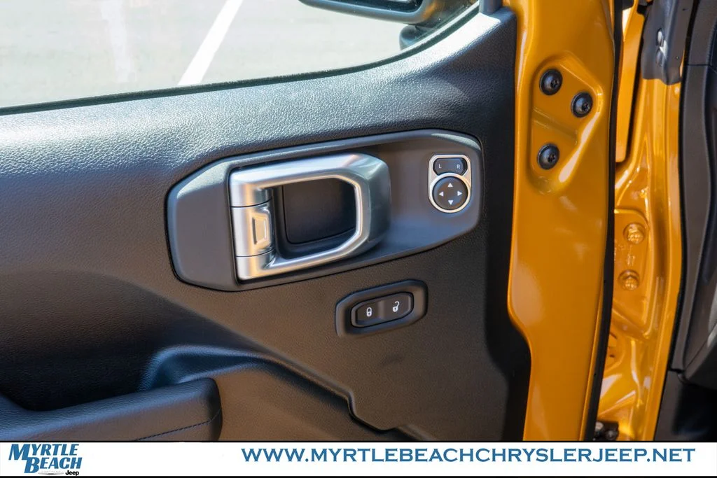 New 2026 Goldilocks Exterior Paint Jeep Sport S image 17