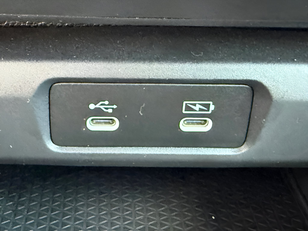 Used 2023 White Honda LX image 27