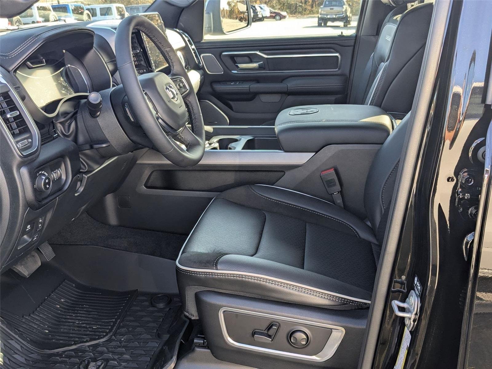 2026 RAM 1500 Laramie - Photo 10