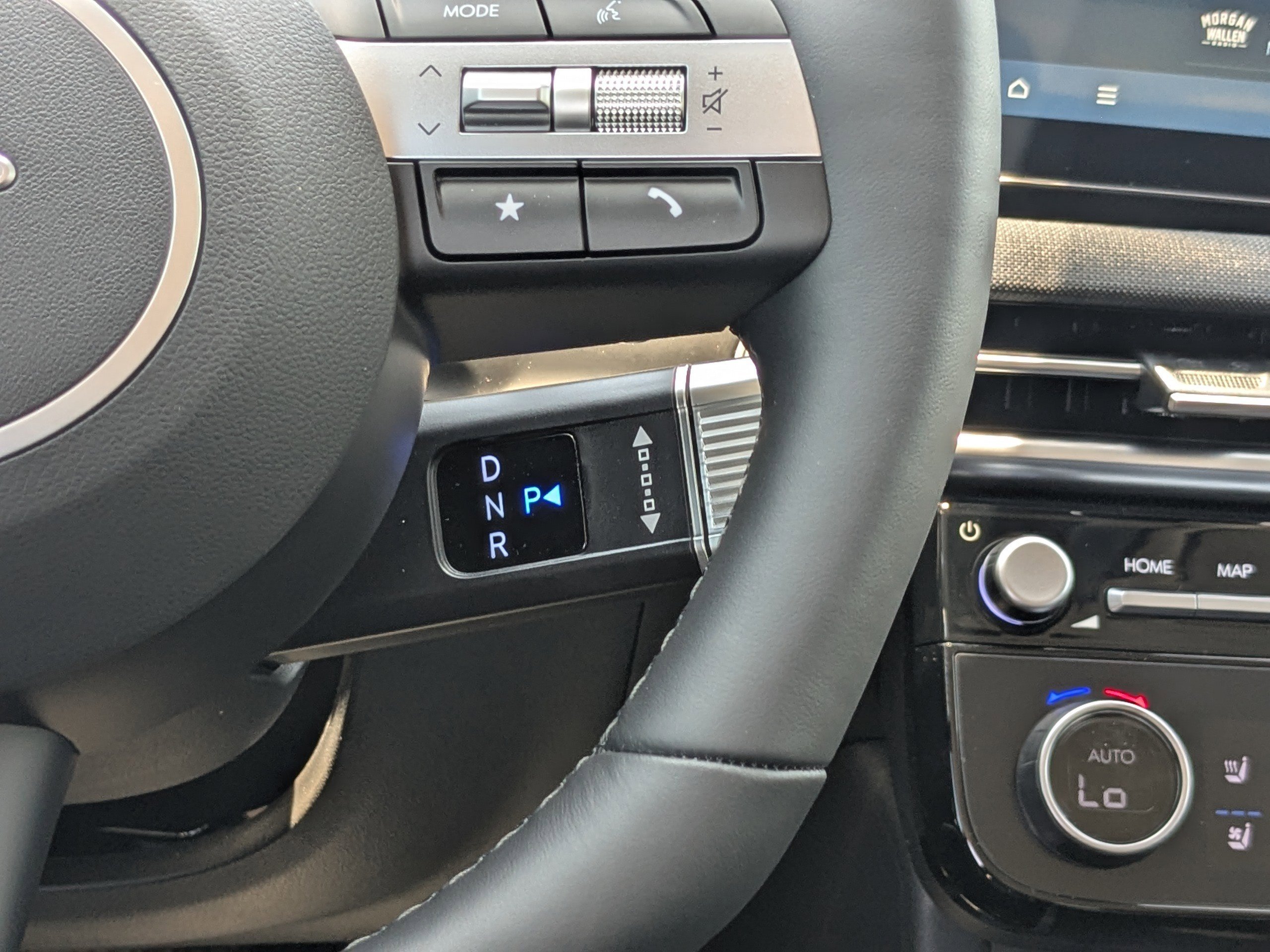 2025 Hyundai Tucson Limited - Photo 14