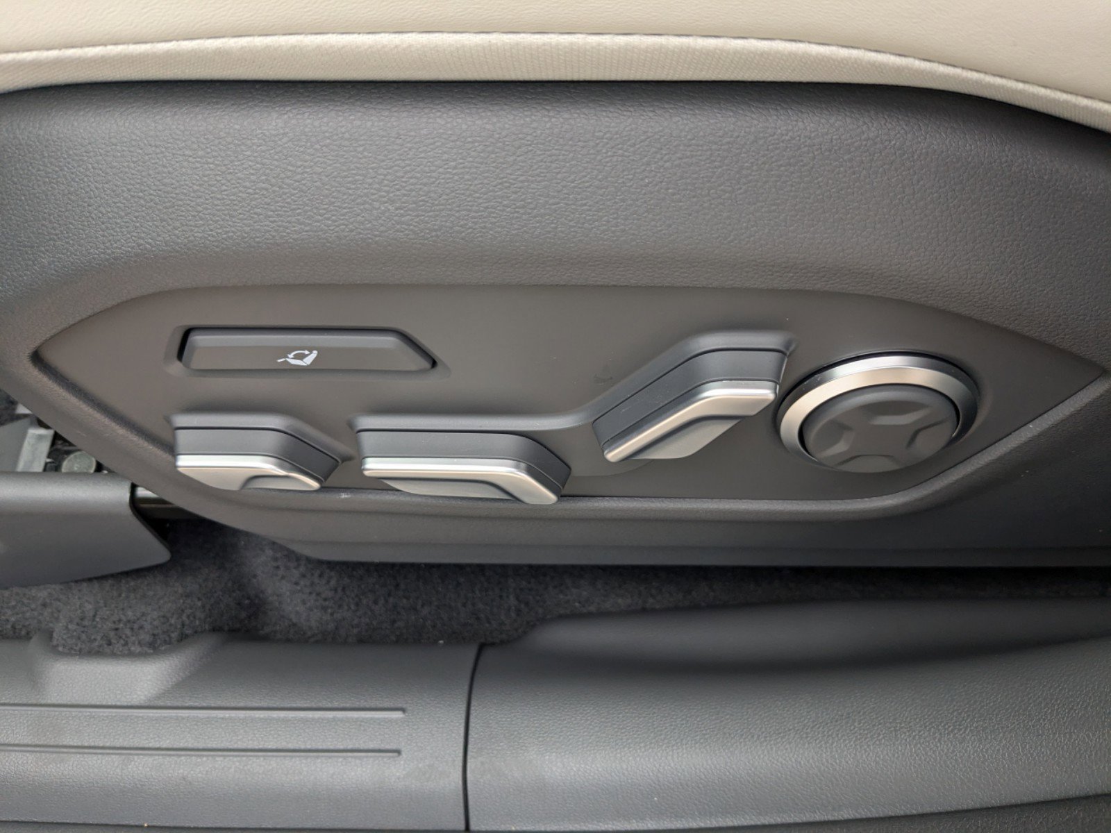 2025 Hyundai Santa Fe Calligraphy - Photo 18