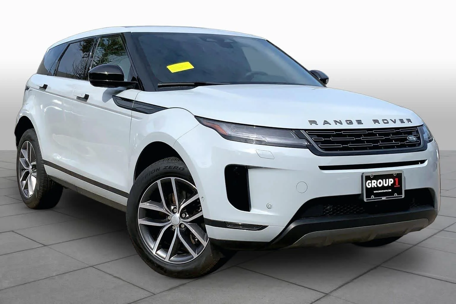 Used 2026 Arroios Grey Metallic Land Rover Core S image 3