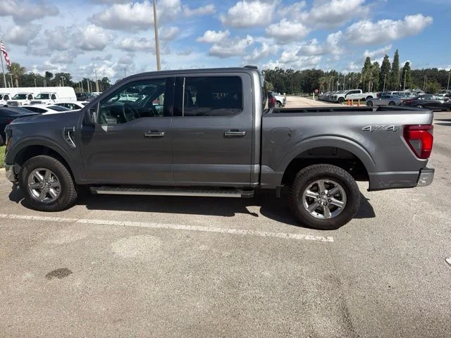 Used 2025 Gray Ford XLT image 9