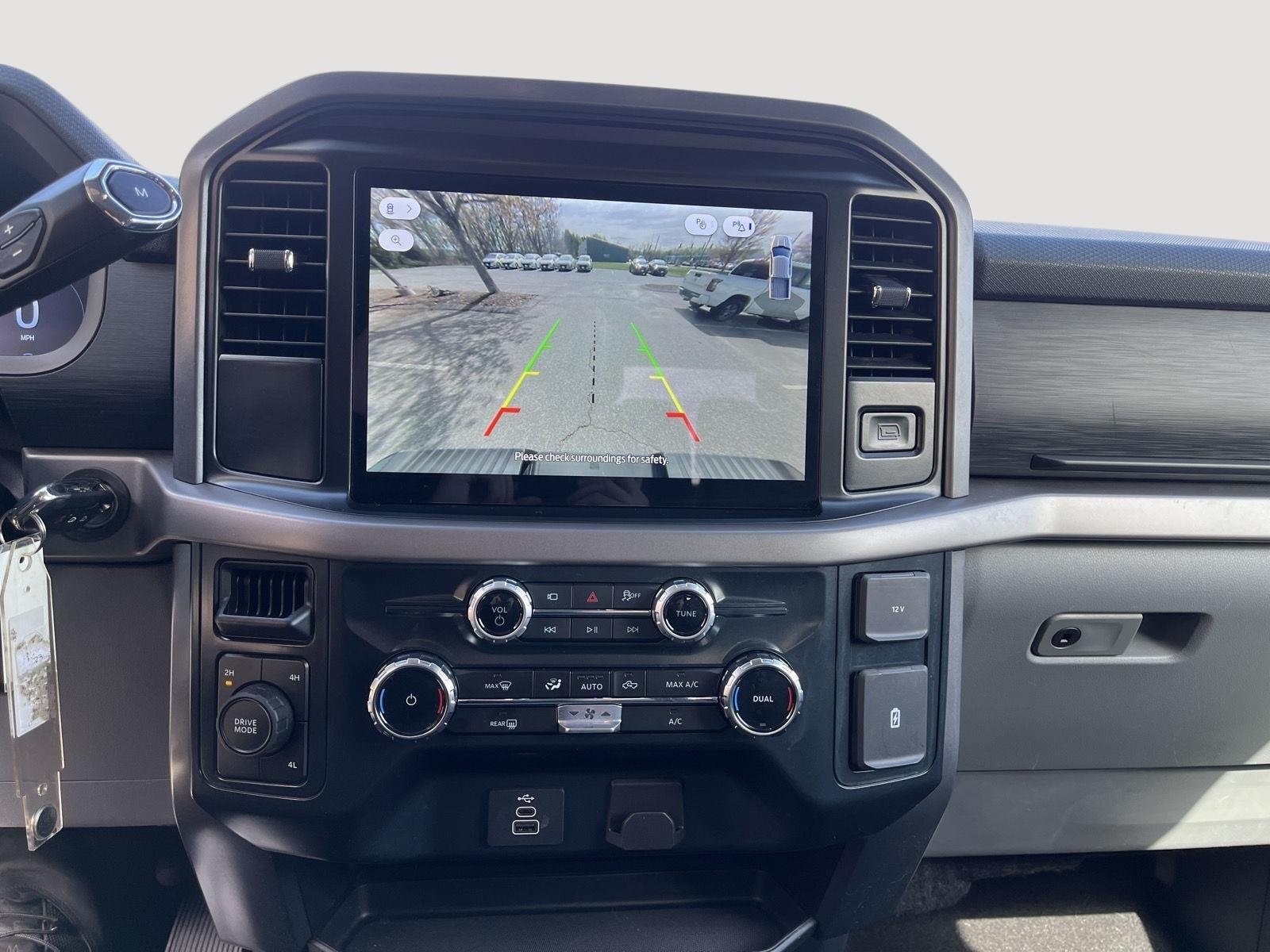 Used 2025 Atlas Blue Ford XLT image 27
