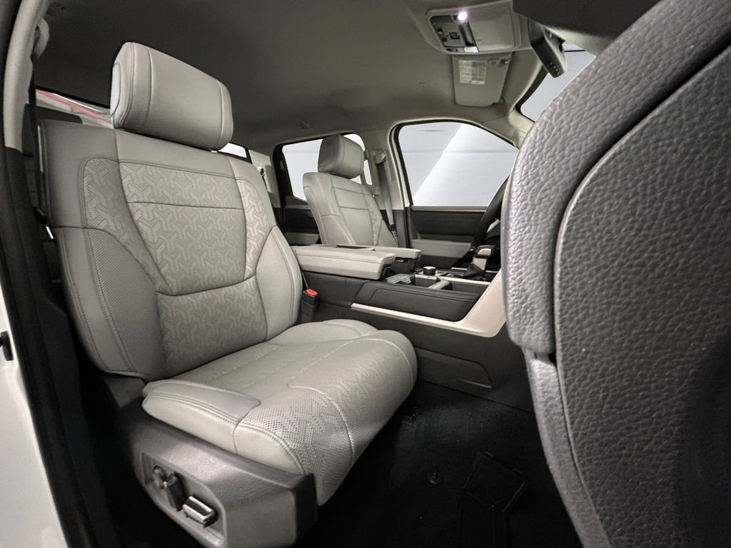 2023 Toyota Tundra Limited - Photo 14