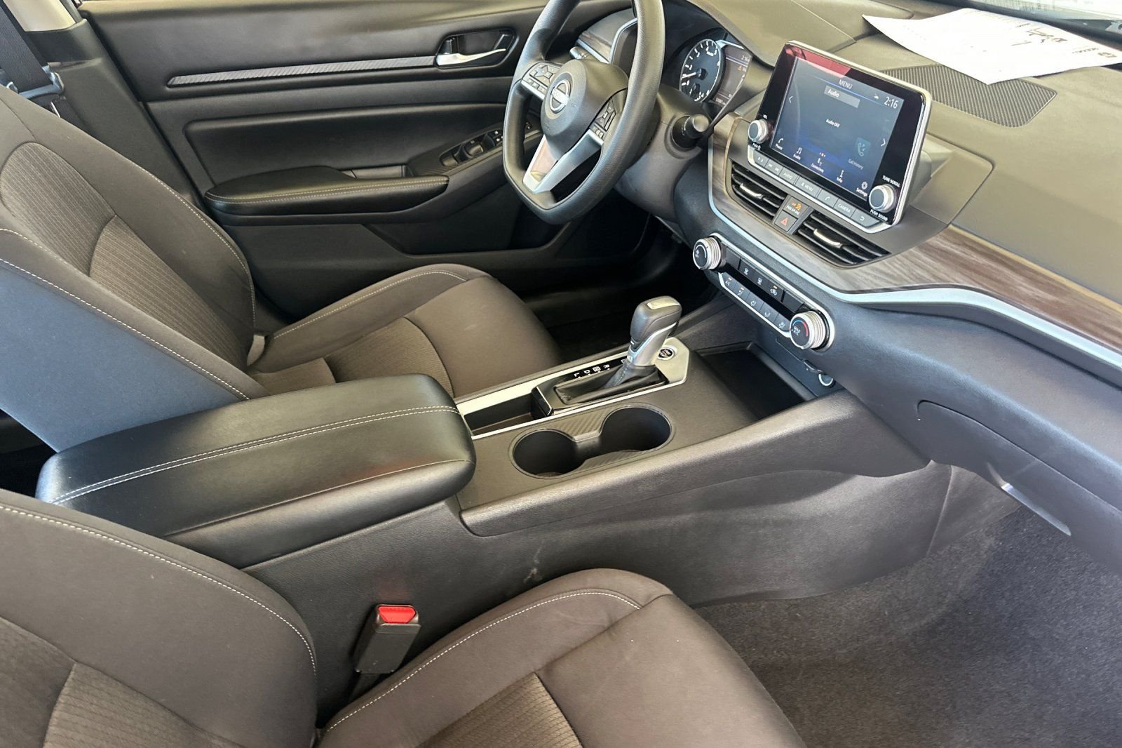 Used 2025 Red Nissan 2.5 SV image 16