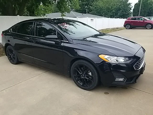 2019 Ford Fusion SE FWD's photo