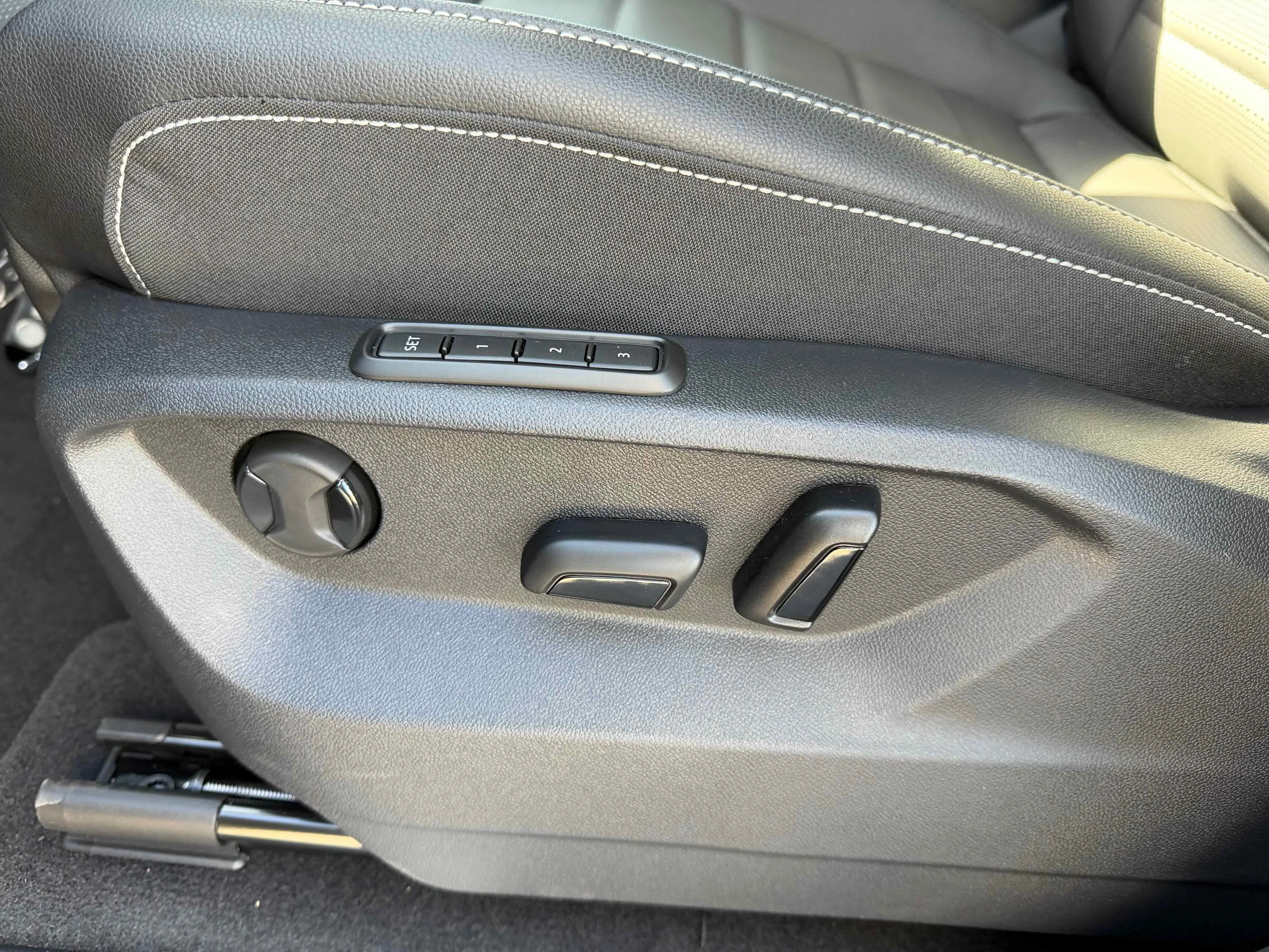 New 2026 Gray Volkswagen 2.0T SEL image 15