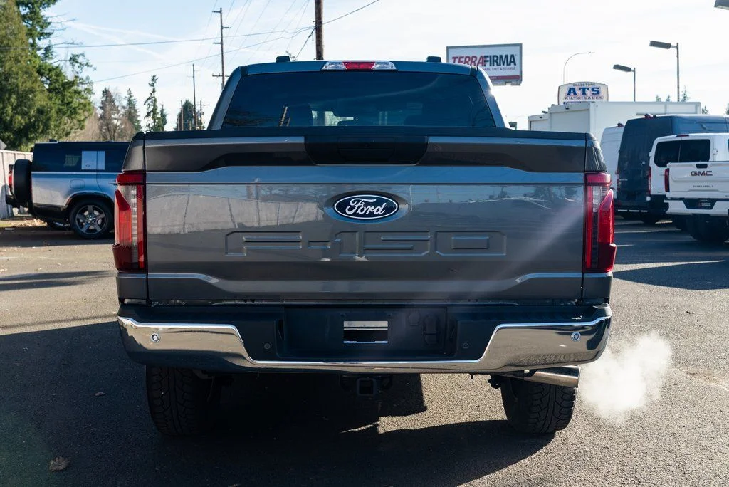 Used 2025 Gray Ford XLT image 5