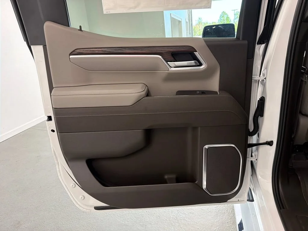 New 2026 Summit White GMC SLT image 8