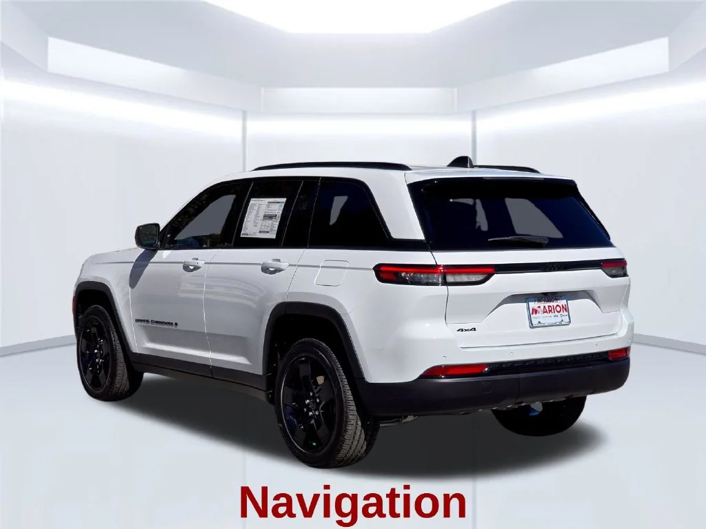New 2027 White/off-white Jeep Laredo X image 18