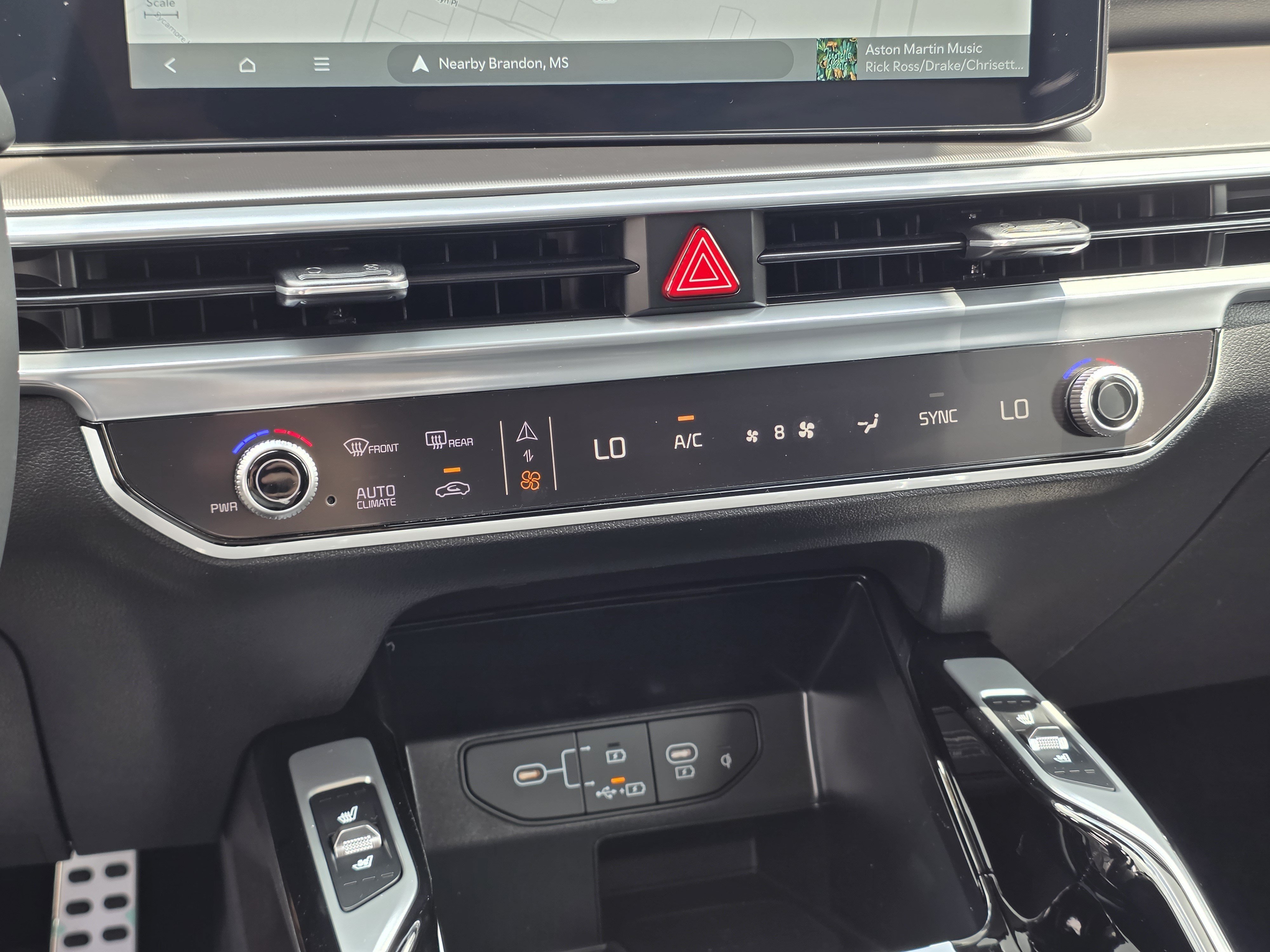 New 2026 Glacial White Pearl Kia SX image 18