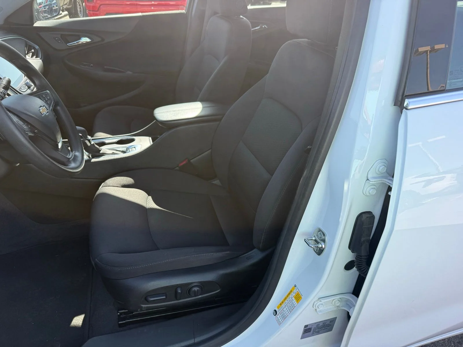 2024 Chevrolet Malibu 1LT - Photo 29