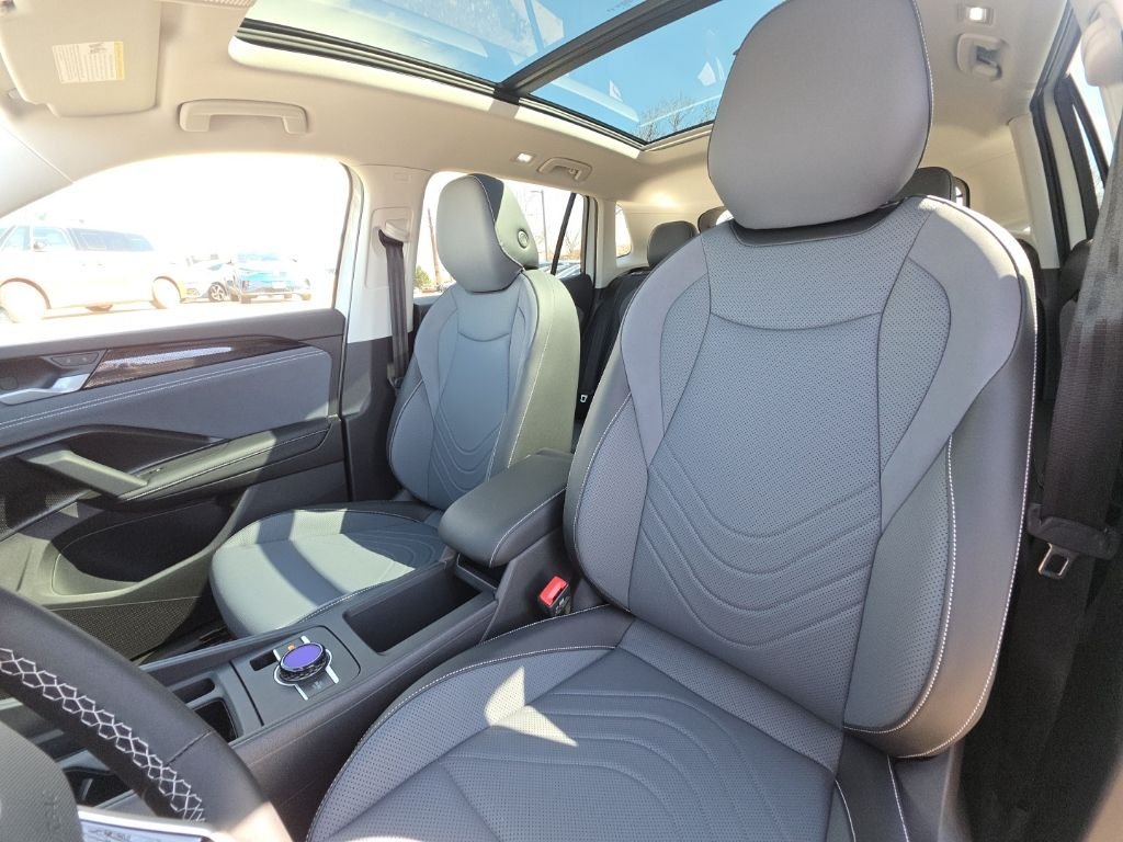 New 2026 Pure White Volkswagen 2.0T SE image 12