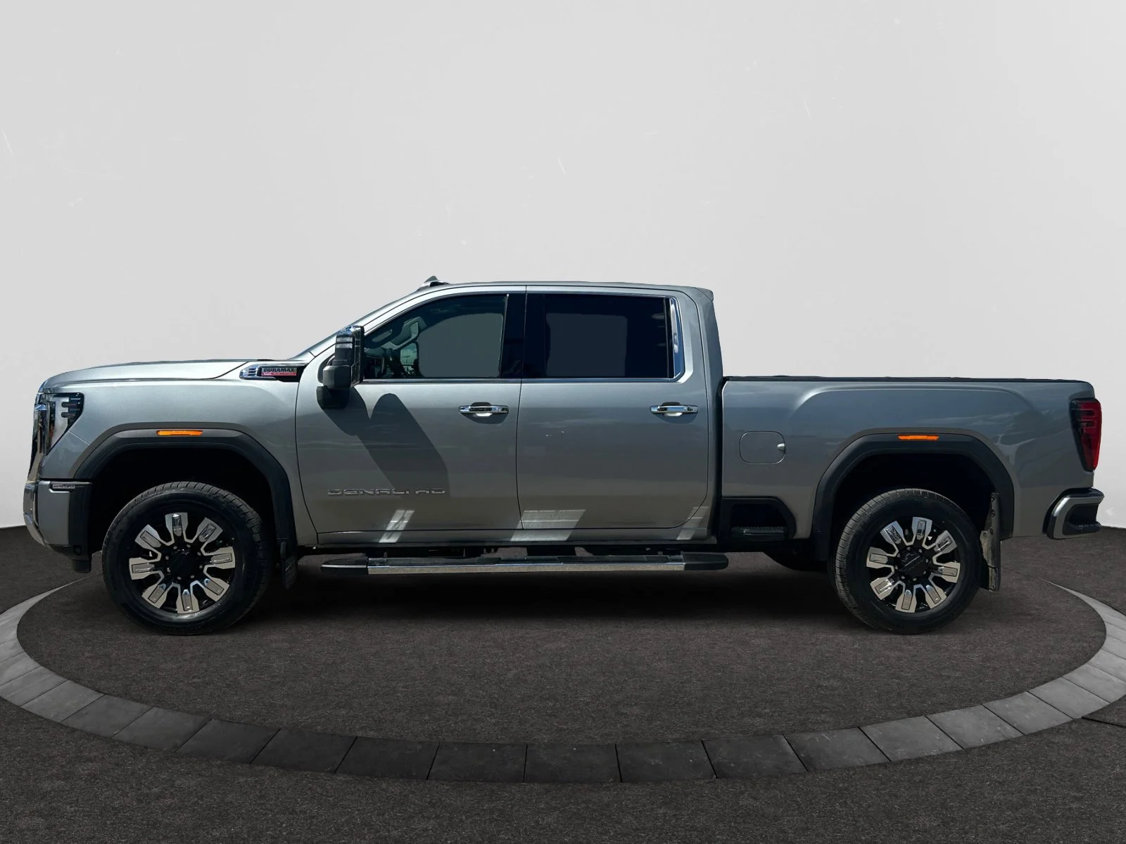 Used 2025 Gray GMC Denali Crew 6.6L DIESEL Leather Sunroof Nav 5th Wheel Prep Package image 2